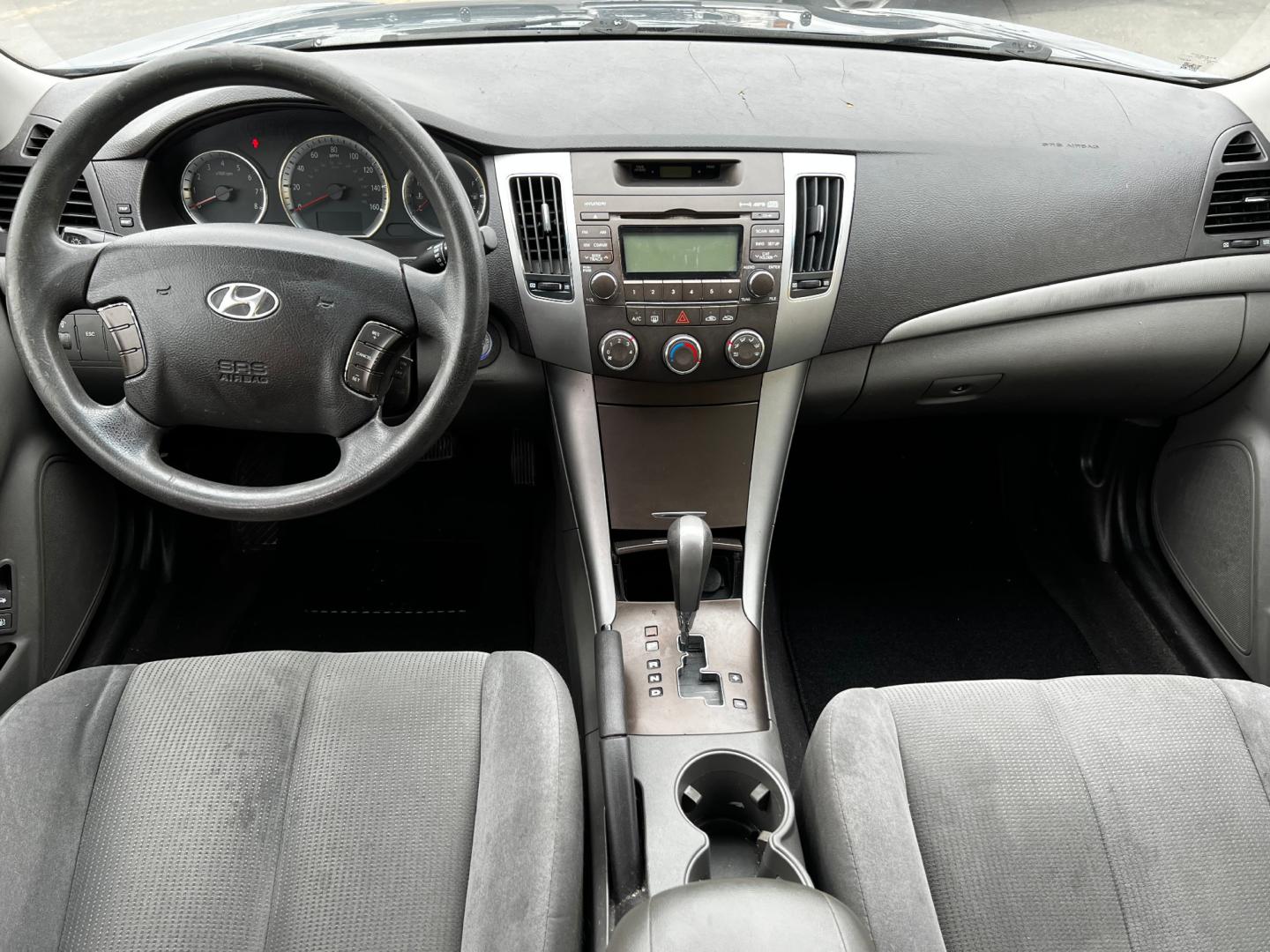 2009 Mistic Blue Metallic /Gray Cloth Hyundai Sonata GLS (5NPET46C99H) with an 2.4L I4 engine, Automatic transmission, located at 801 South State Street, Salt Lake City, UT, 84111, (801) 328-0098, 40.751953, -111.888206 - Clean Title!! Extra clean!! Immaculate condition!! Free Carfax!! Must see!! Warranty available!! Free Carfax!!! Vehicle Features:GLS Model, ABS Brakes, Air Conditioning, AM-FM Stereo, Automatic Transmission, Auxiliary Audio Input, CD Audio, Cloth Seats, Cruise Control, Overhead Airbags, Power L - Photo#17