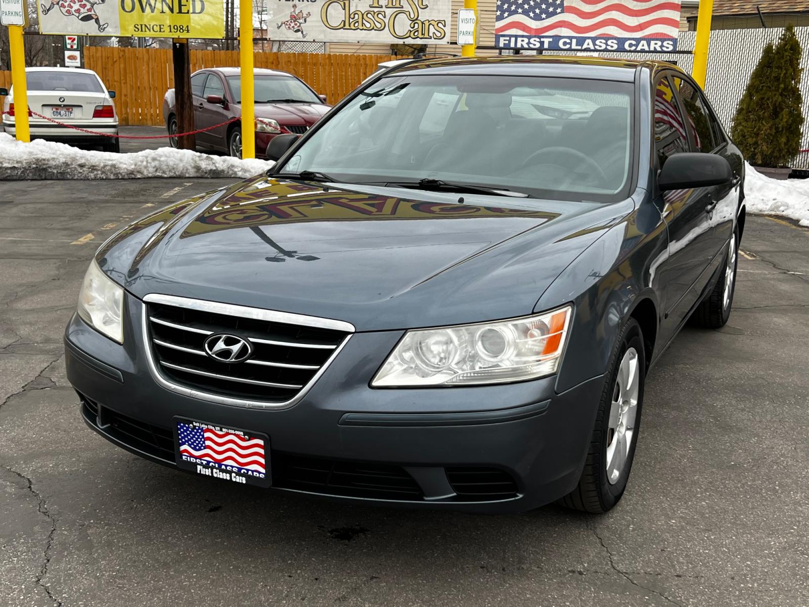 2009 Mistic Blue Metallic /Gray Cloth Hyundai Sonata GLS (5NPET46C99H) with an 2.4L I4 engine, Automatic transmission, located at 801 South State Street, Salt Lake City, UT, 84111, (801) 328-0098, 40.751953, -111.888206 - Clean Title!! Extra clean!! Immaculate condition!! Free Carfax!! Must see!! Warranty available!! Free Carfax!!! Vehicle Features: GLS Model, ABS Brakes, Air Conditioning, AM-FM Stereo, Automatic Transmission, Auxiliary Audio Input, CD Audio, Cloth Seats, Cruise Control, Overhead Airbag - Photo #2