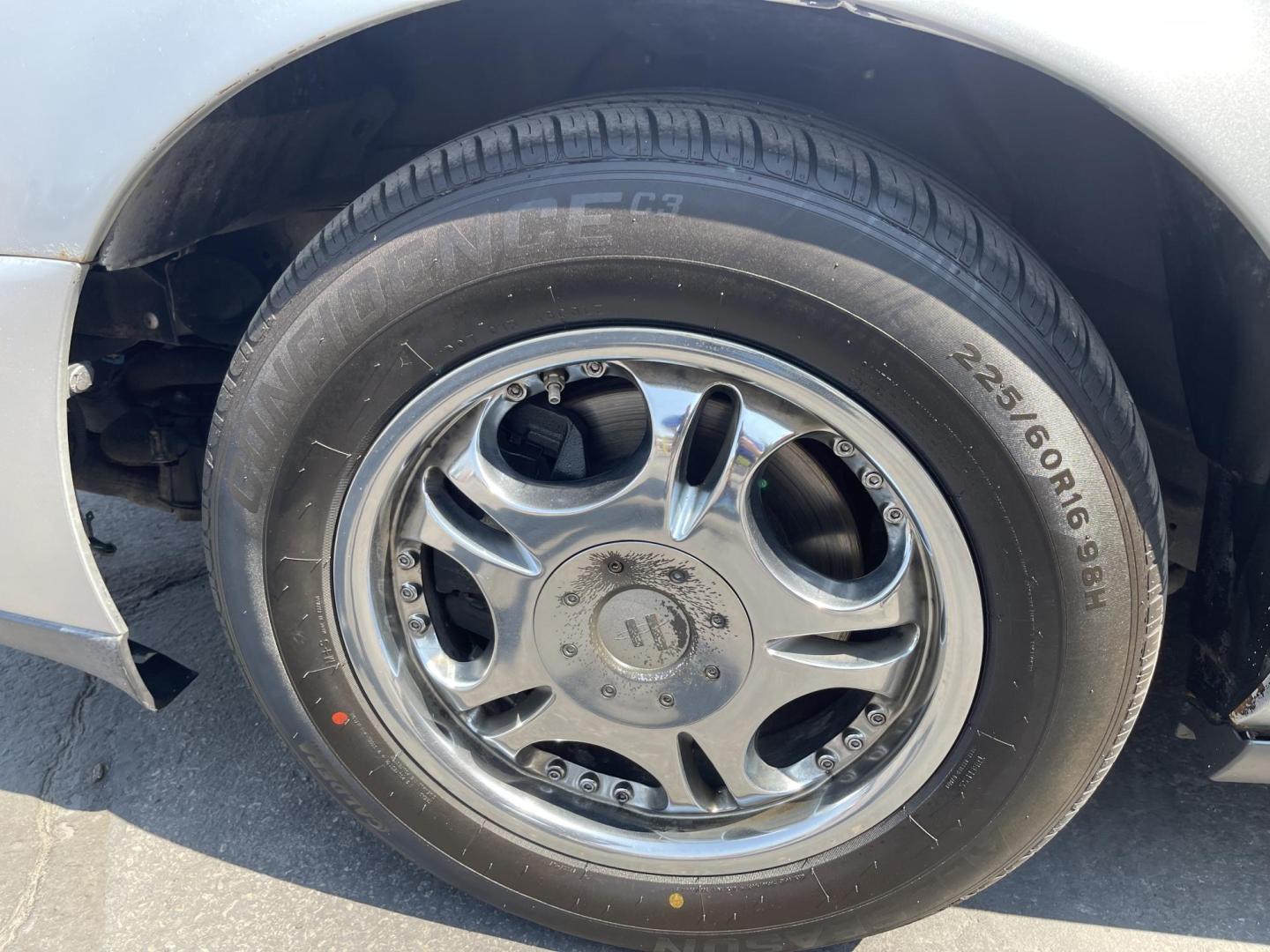 2003 Galaxy Silver Metallic /Gray Leather Cadillac Deville (1G6KD54Y13U) with an 4.6L V8 engine, Automatic transmission, located at 801 South State Street, Salt Lake City, UT, 84111, (801) 328-0098, 40.751953, -111.888206 - Clean Title!! Extra clean!! Immaculate condition!! Free Carfax!! Must see!! Warranty available!! Free Carfax!!! Vehicle Features: Alloy Wheels, AM-FM Radio, CD Player, Cruise Control, Leather Interior, Power Locks, Power Mirrors, Power Seats, Power Steering, Power Windows, Rear Window Defroster - Photo#11